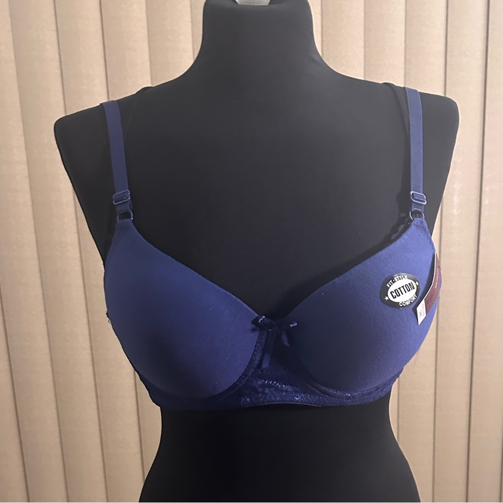Brand NWT Bra size 36 C w/ underwire cup 
Blue 
Cotton with lace at the bottom